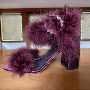 TopShop Burgundy Feather Satin Sandals - size 39/8.5/9